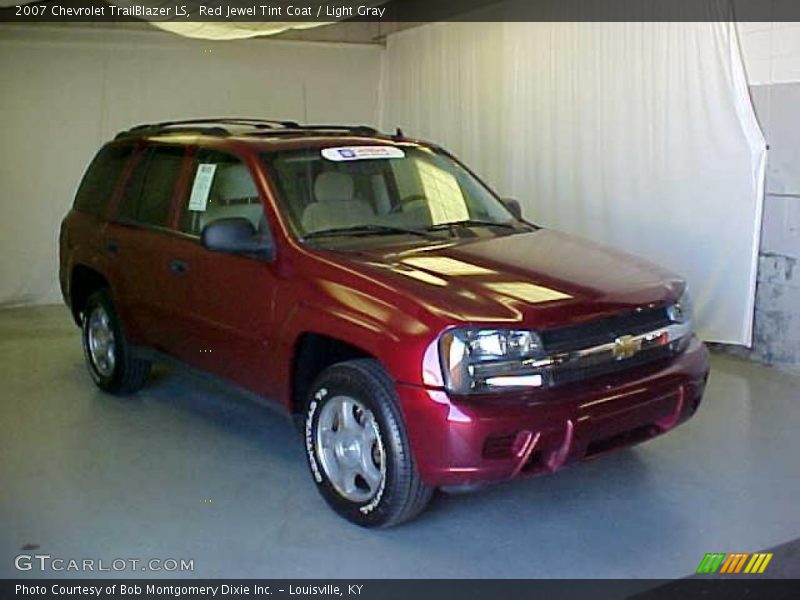 Red Jewel Tint Coat / Light Gray 2007 Chevrolet TrailBlazer LS