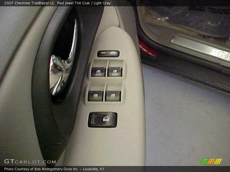 Red Jewel Tint Coat / Light Gray 2007 Chevrolet TrailBlazer LS