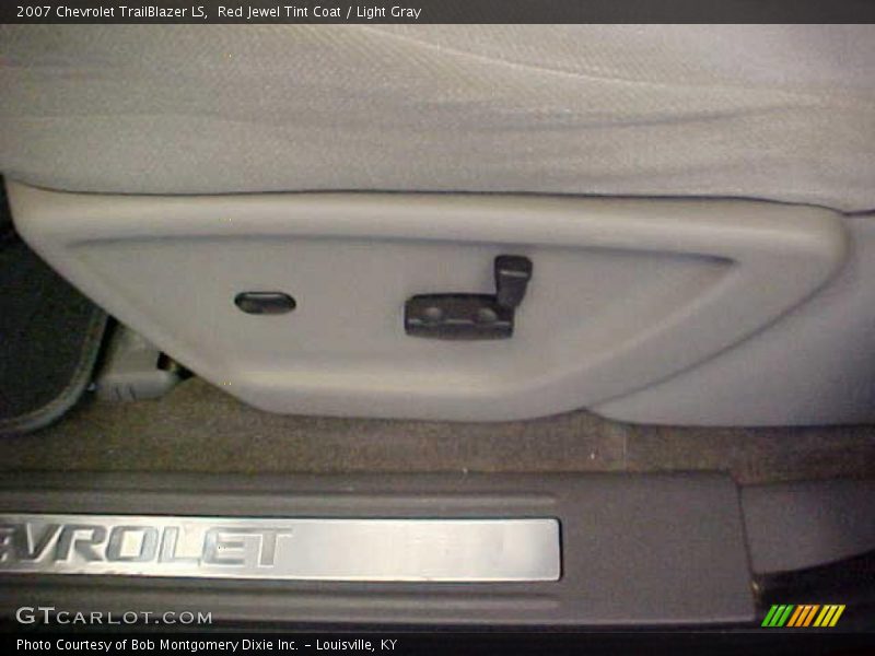 Red Jewel Tint Coat / Light Gray 2007 Chevrolet TrailBlazer LS