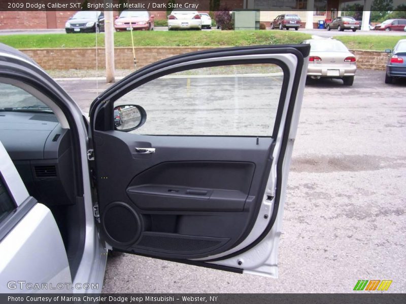 Bright Silver Metallic / Dark Slate Gray 2009 Dodge Caliber SXT