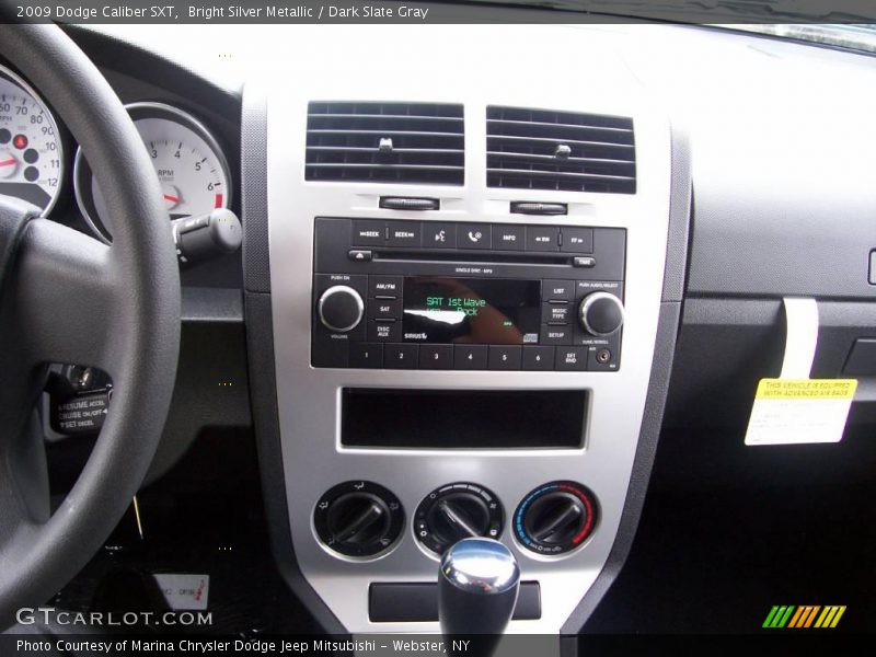 Bright Silver Metallic / Dark Slate Gray 2009 Dodge Caliber SXT