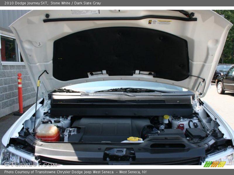 Stone White / Dark Slate Gray 2010 Dodge Journey SXT