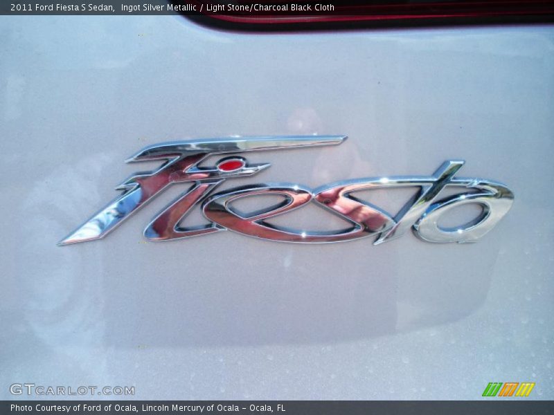 Ingot Silver Metallic / Light Stone/Charcoal Black Cloth 2011 Ford Fiesta S Sedan