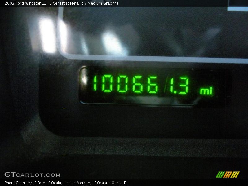 Silver Frost Metallic / Medium Graphite 2003 Ford Windstar LE