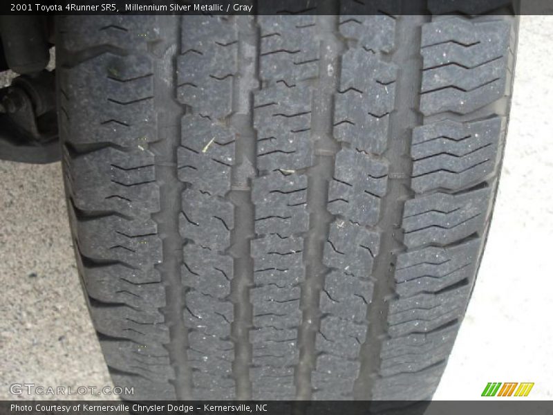 Millennium Silver Metallic / Gray 2001 Toyota 4Runner SR5