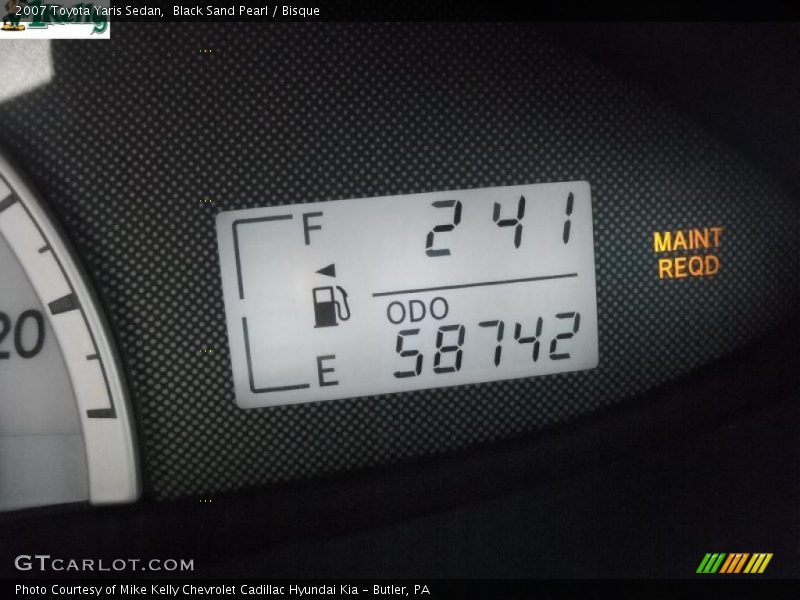 Black Sand Pearl / Bisque 2007 Toyota Yaris Sedan