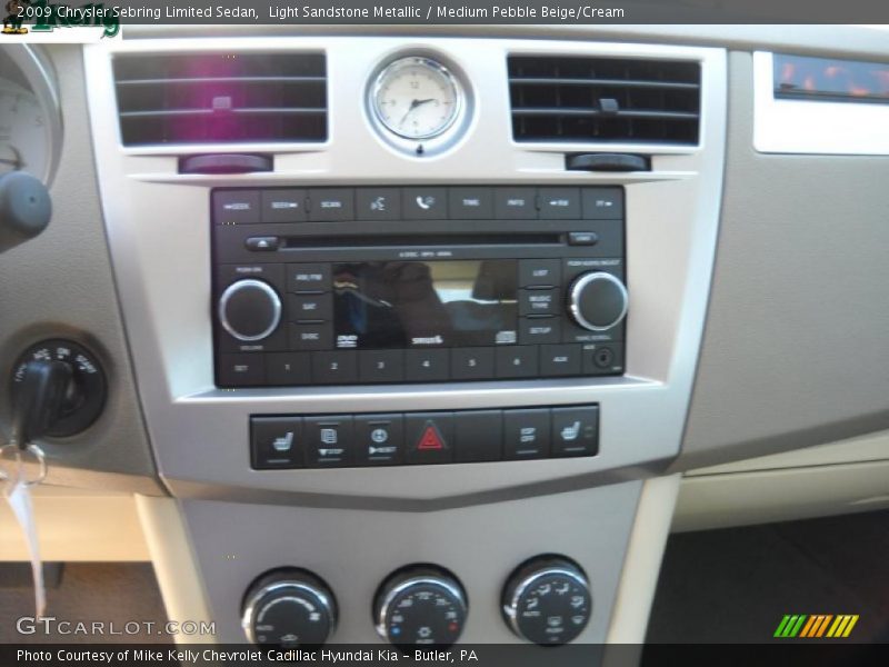 Light Sandstone Metallic / Medium Pebble Beige/Cream 2009 Chrysler Sebring Limited Sedan