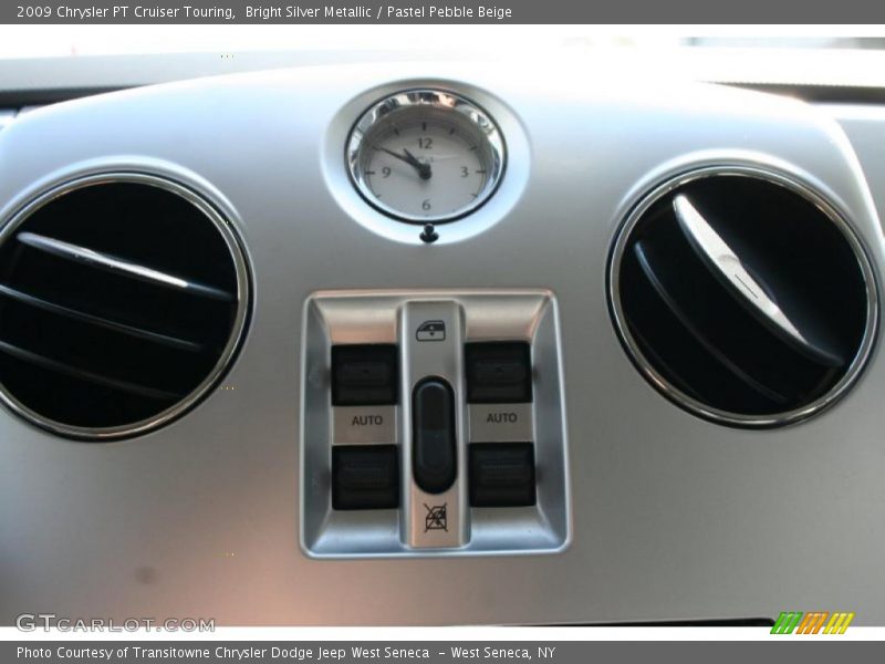 Bright Silver Metallic / Pastel Pebble Beige 2009 Chrysler PT Cruiser Touring