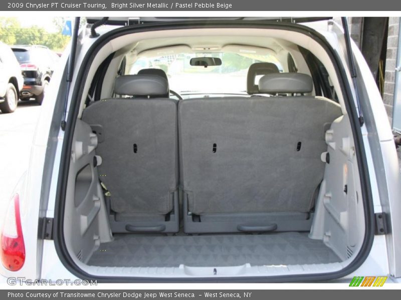 Bright Silver Metallic / Pastel Pebble Beige 2009 Chrysler PT Cruiser Touring