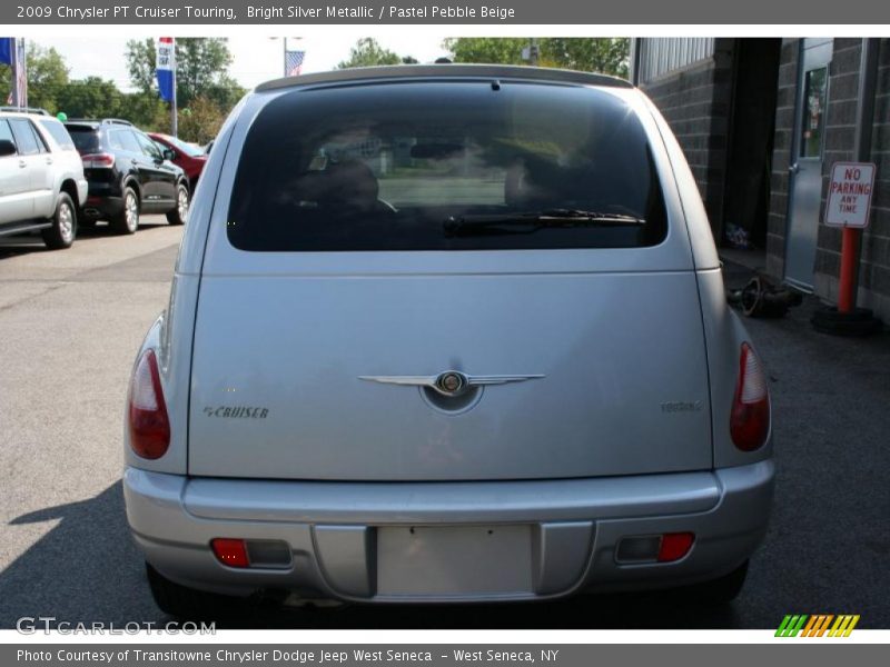 Bright Silver Metallic / Pastel Pebble Beige 2009 Chrysler PT Cruiser Touring