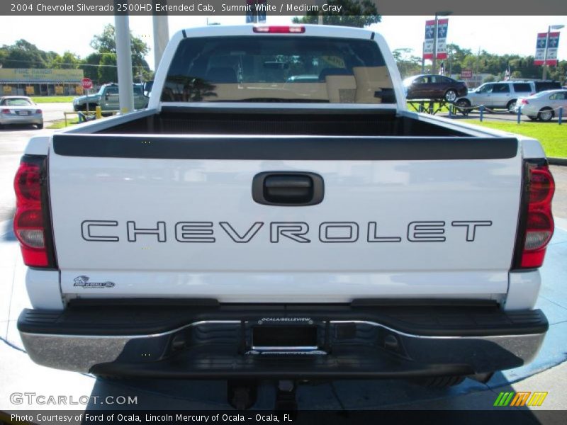 Summit White / Medium Gray 2004 Chevrolet Silverado 2500HD Extended Cab