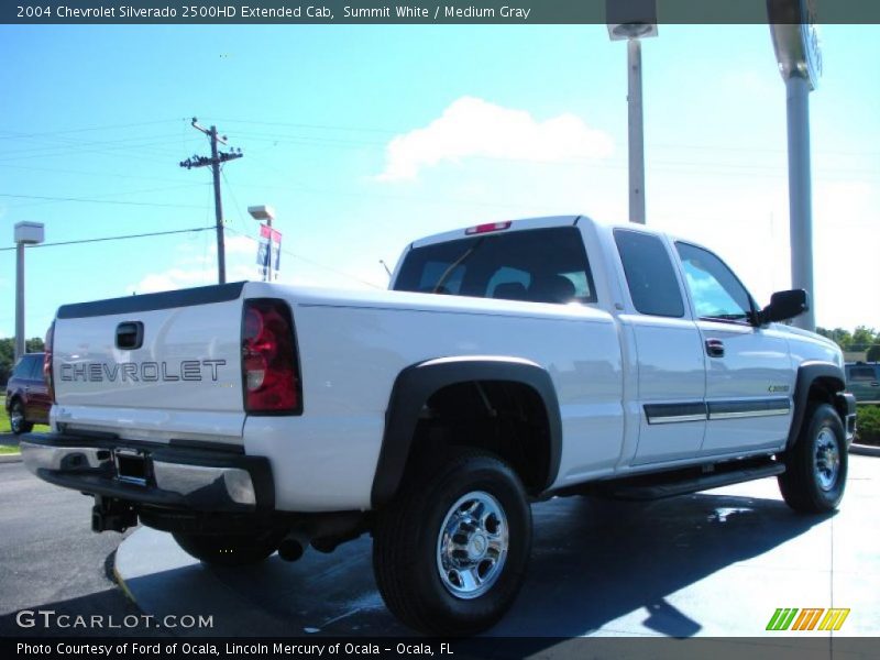 Summit White / Medium Gray 2004 Chevrolet Silverado 2500HD Extended Cab