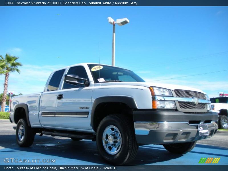 Summit White / Medium Gray 2004 Chevrolet Silverado 2500HD Extended Cab