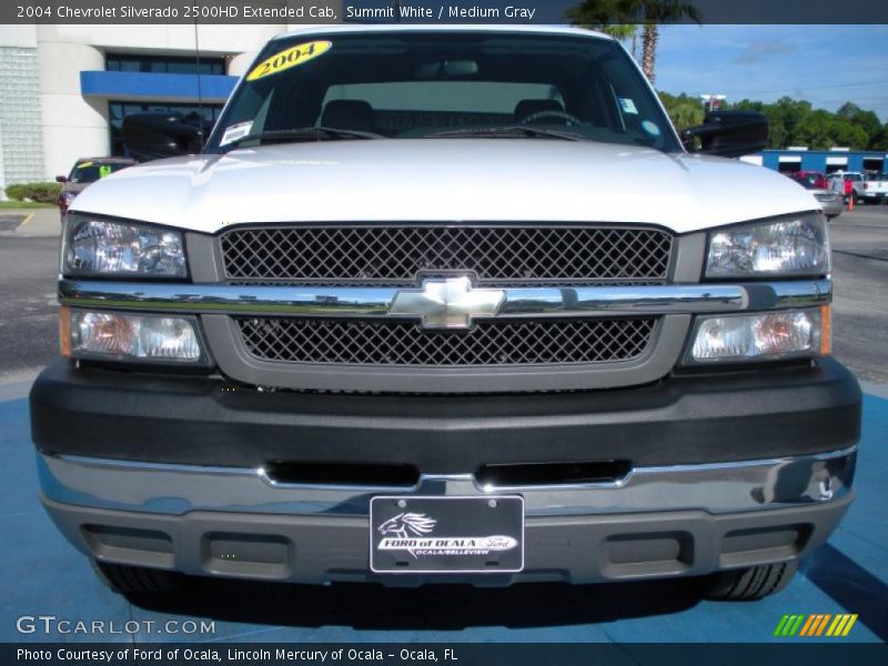 Summit White / Medium Gray 2004 Chevrolet Silverado 2500HD Extended Cab
