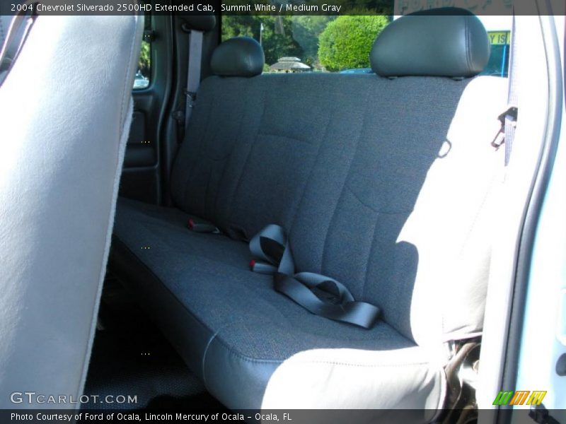 Summit White / Medium Gray 2004 Chevrolet Silverado 2500HD Extended Cab