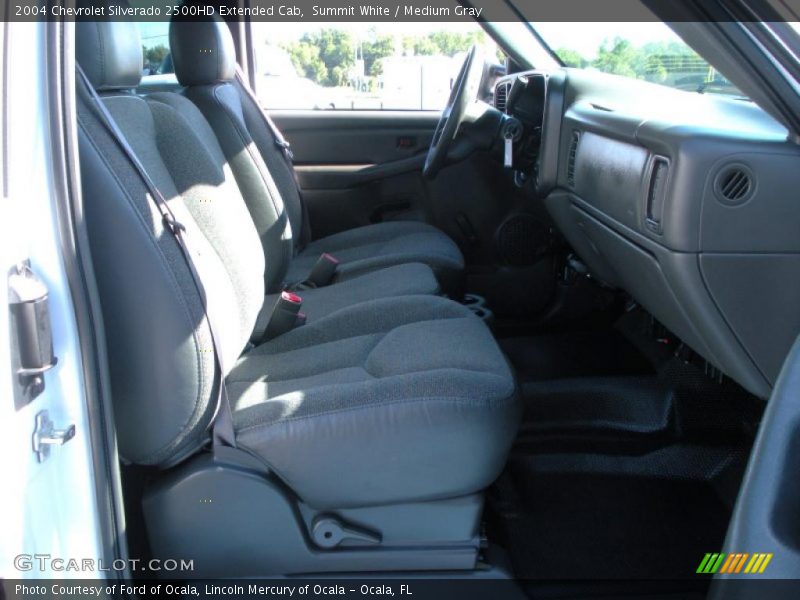 Summit White / Medium Gray 2004 Chevrolet Silverado 2500HD Extended Cab