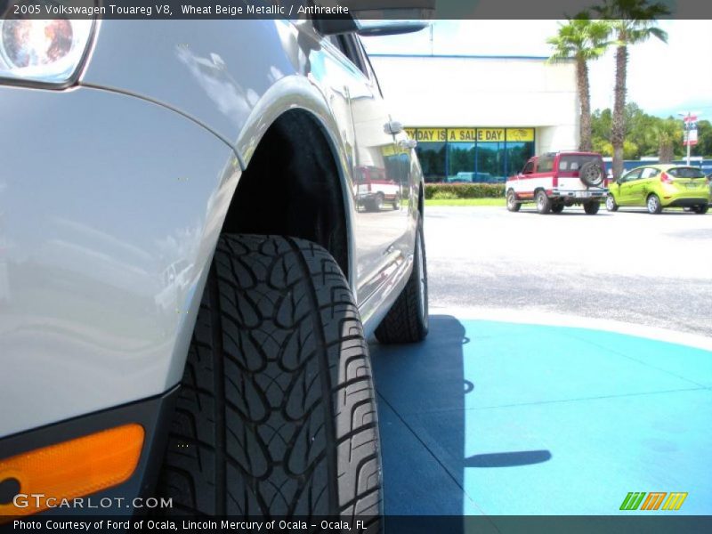 Wheat Beige Metallic / Anthracite 2005 Volkswagen Touareg V8