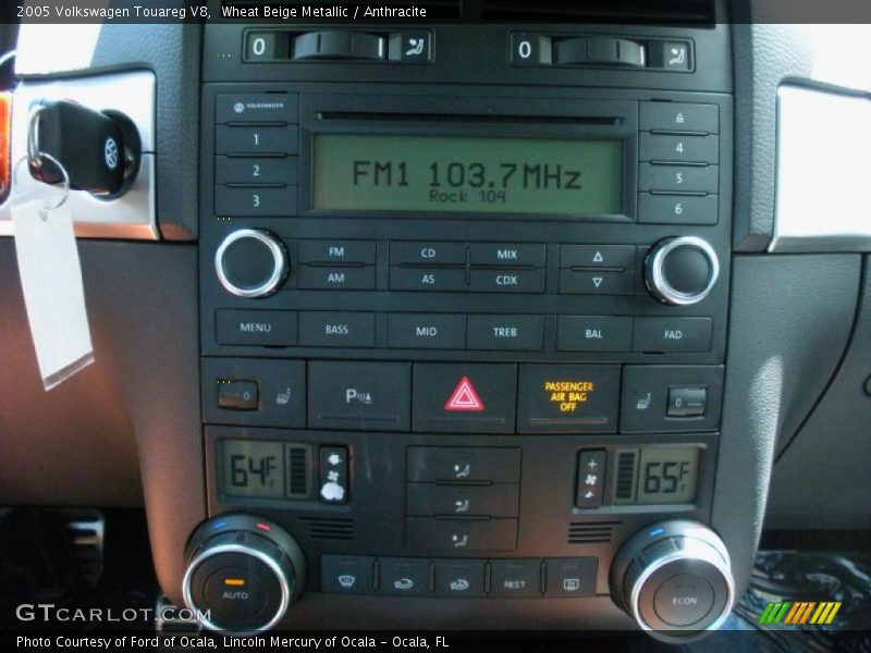 Wheat Beige Metallic / Anthracite 2005 Volkswagen Touareg V8