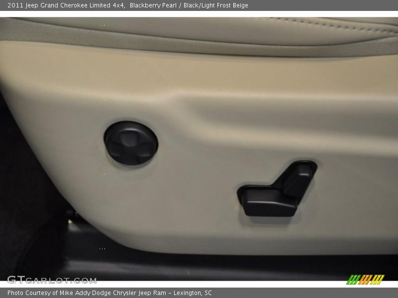 Blackberry Pearl / Black/Light Frost Beige 2011 Jeep Grand Cherokee Limited 4x4