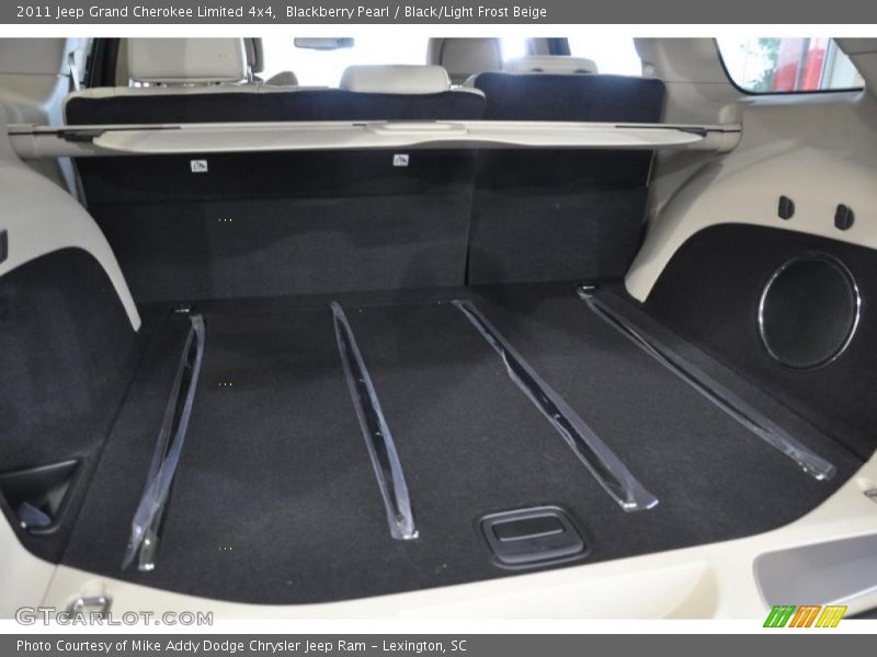 Blackberry Pearl / Black/Light Frost Beige 2011 Jeep Grand Cherokee Limited 4x4