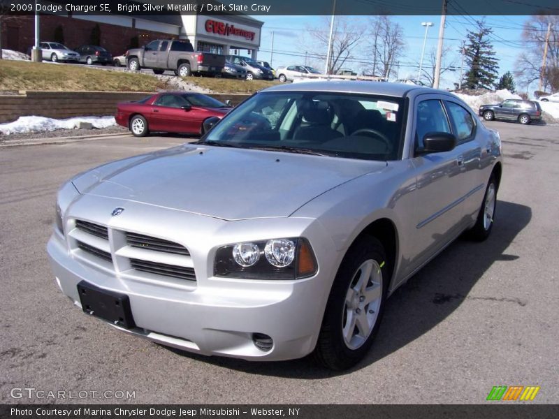 Bright Silver Metallic / Dark Slate Gray 2009 Dodge Charger SE