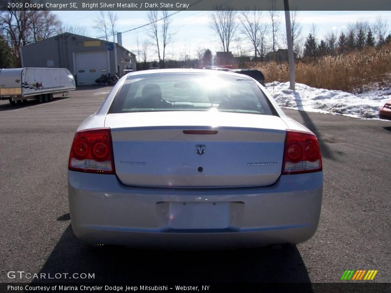 Bright Silver Metallic / Dark Slate Gray 2009 Dodge Charger SE