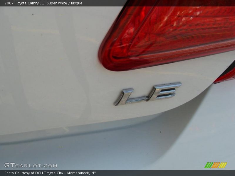 Super White / Bisque 2007 Toyota Camry LE
