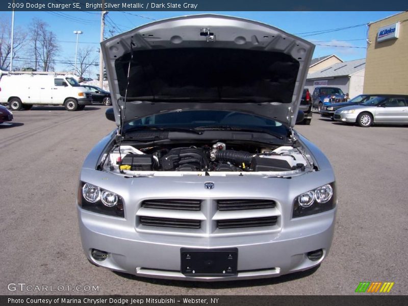 Bright Silver Metallic / Dark Slate Gray 2009 Dodge Charger SE