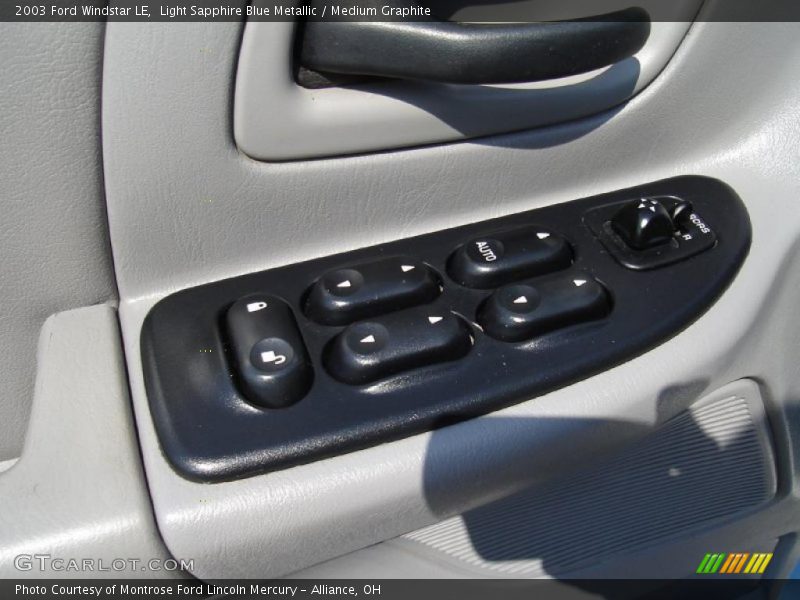 Light Sapphire Blue Metallic / Medium Graphite 2003 Ford Windstar LE