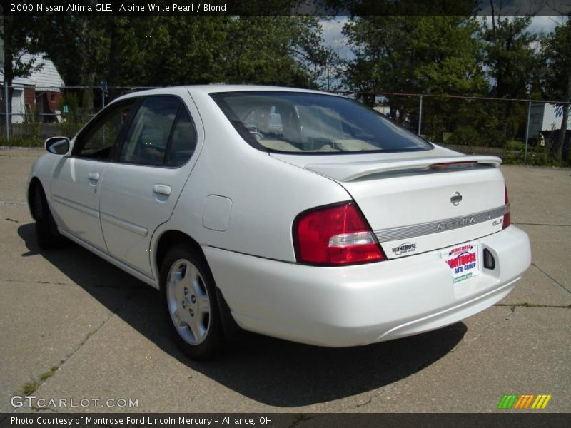 Alpine White Pearl / Blond 2000 Nissan Altima GLE