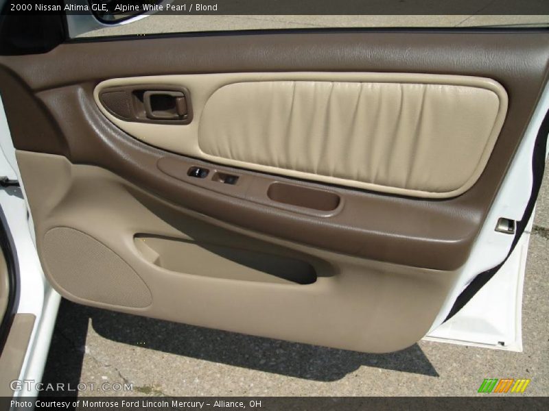 Alpine White Pearl / Blond 2000 Nissan Altima GLE