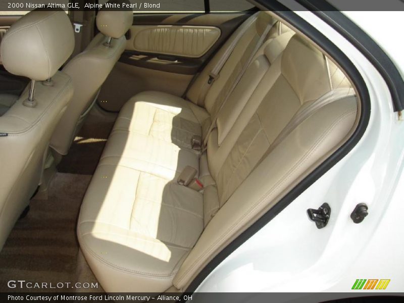 Alpine White Pearl / Blond 2000 Nissan Altima GLE