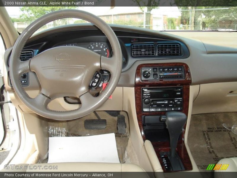 Alpine White Pearl / Blond 2000 Nissan Altima GLE