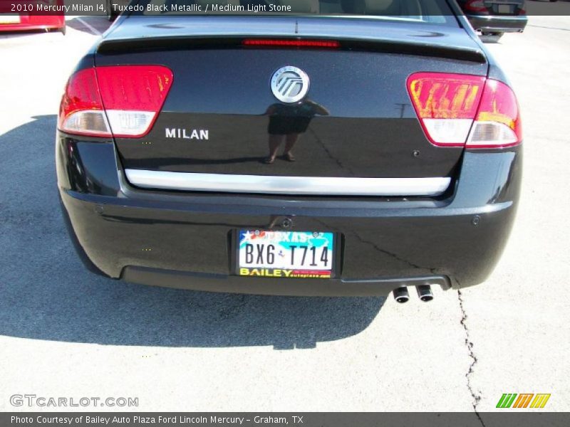 Tuxedo Black Metallic / Medium Light Stone 2010 Mercury Milan I4