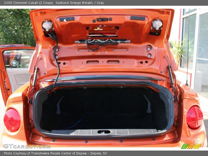 Sunburst Orange Metallic / Gray 2006 Chevrolet Cobalt LS Coupe