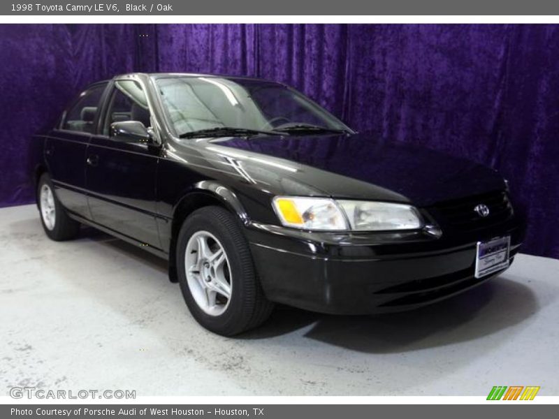 Black / Oak 1998 Toyota Camry LE V6