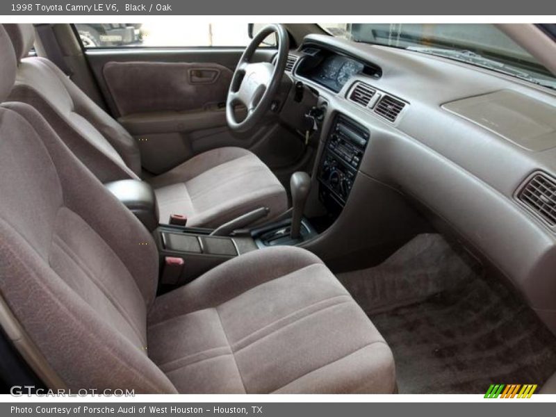 Black / Oak 1998 Toyota Camry LE V6