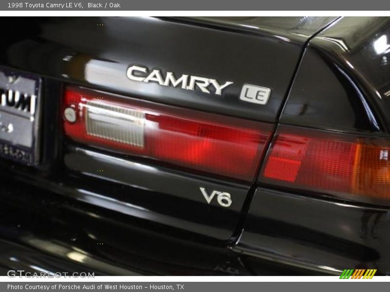 Black / Oak 1998 Toyota Camry LE V6