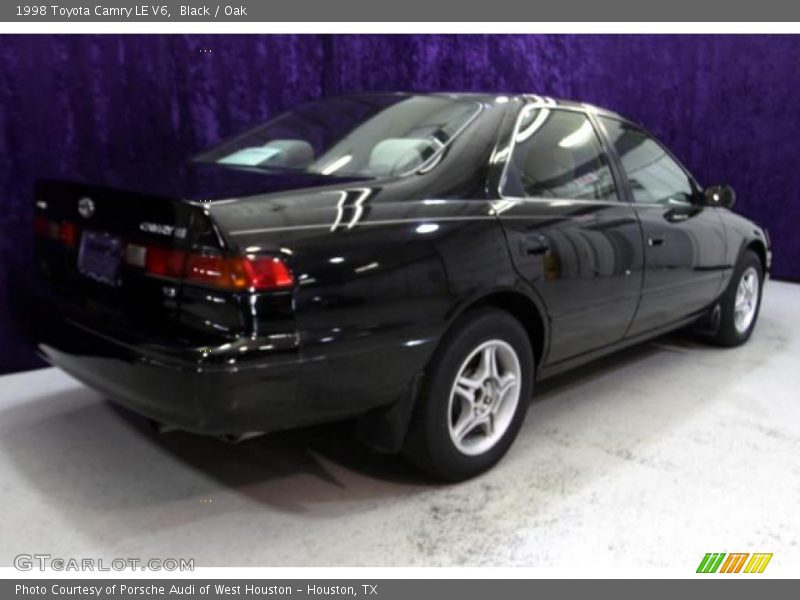 Black / Oak 1998 Toyota Camry LE V6