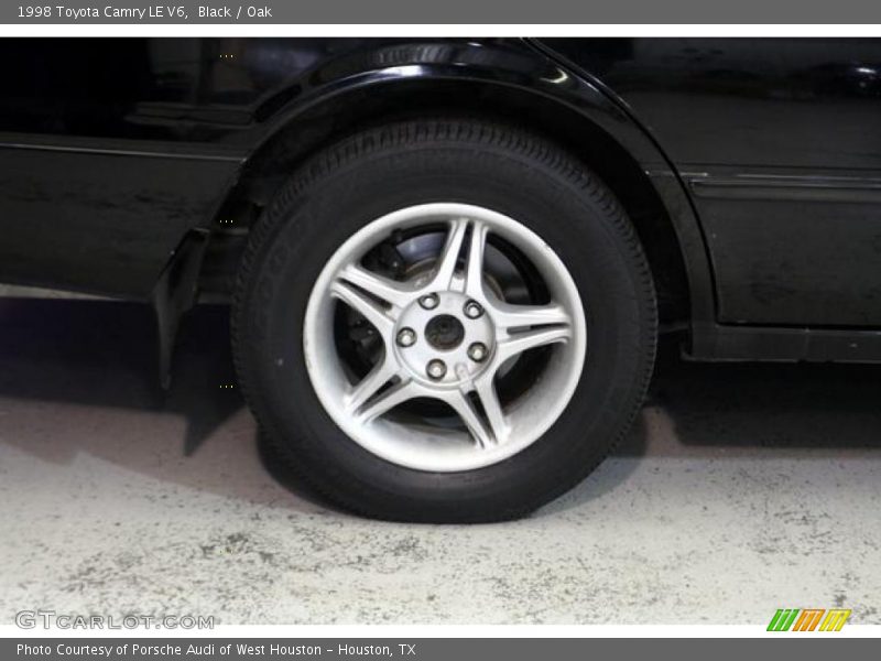Black / Oak 1998 Toyota Camry LE V6