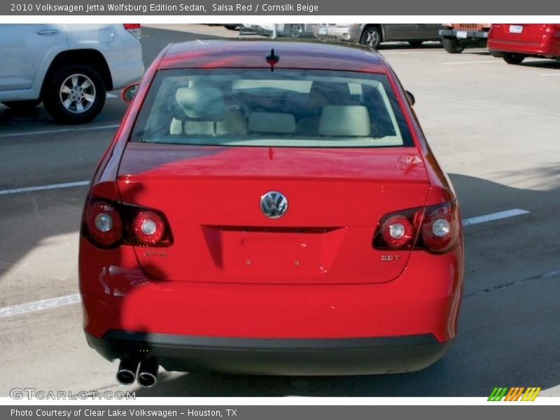 Salsa Red / Cornsilk Beige 2010 Volkswagen Jetta Wolfsburg Edition Sedan