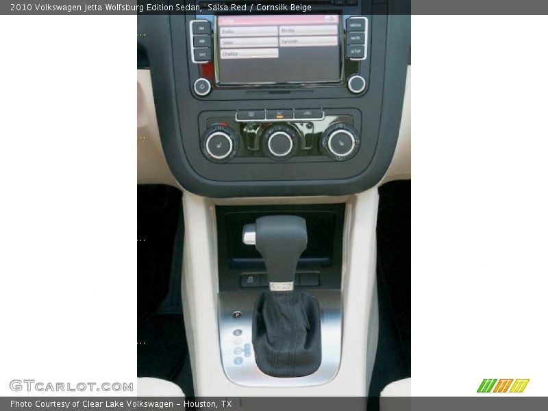 Salsa Red / Cornsilk Beige 2010 Volkswagen Jetta Wolfsburg Edition Sedan