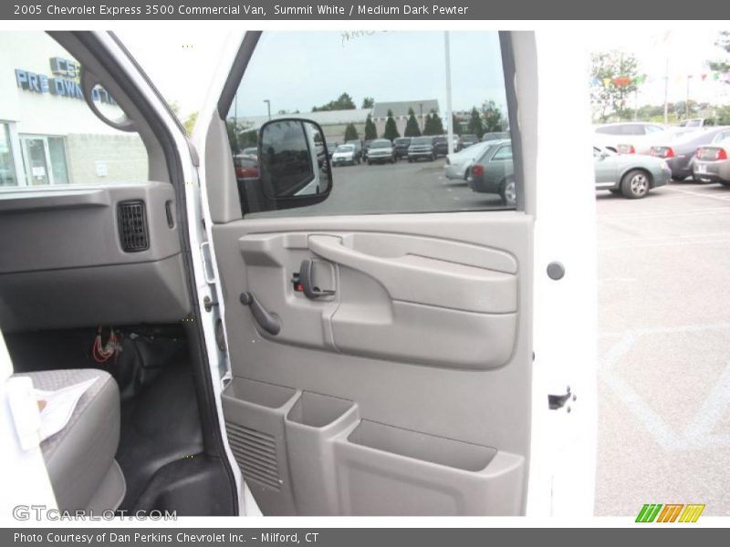 Summit White / Medium Dark Pewter 2005 Chevrolet Express 3500 Commercial Van