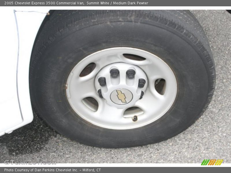 Summit White / Medium Dark Pewter 2005 Chevrolet Express 3500 Commercial Van