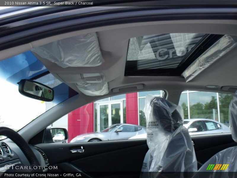 Super Black / Charcoal 2010 Nissan Altima 3.5 SR