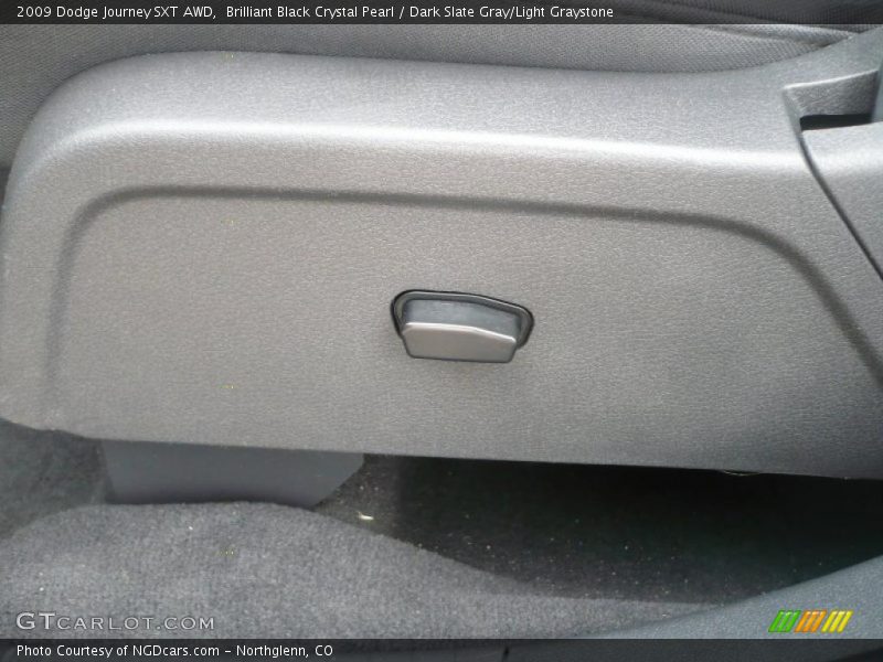 Brilliant Black Crystal Pearl / Dark Slate Gray/Light Graystone 2009 Dodge Journey SXT AWD