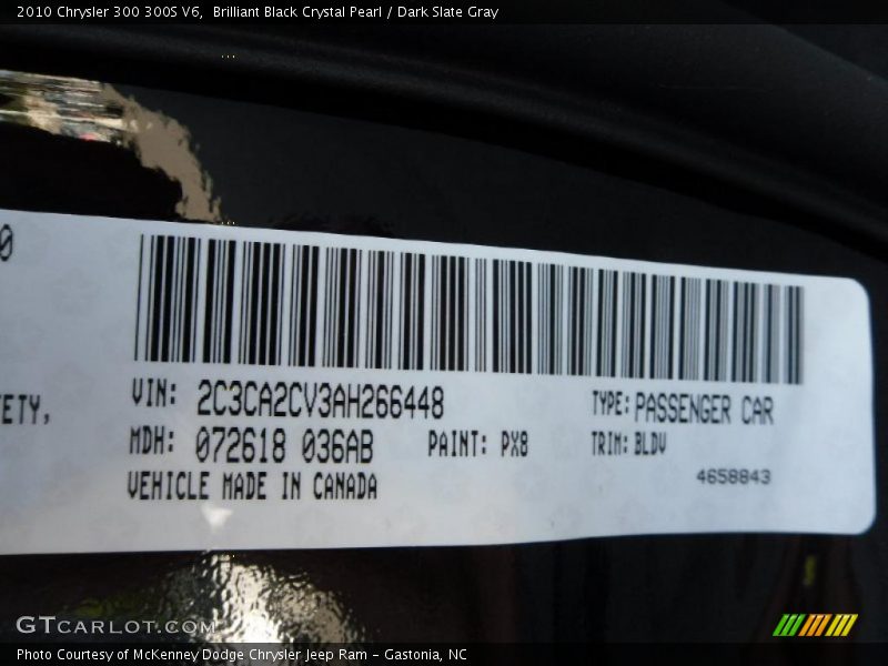Brilliant Black Crystal Pearl / Dark Slate Gray 2010 Chrysler 300 300S V6