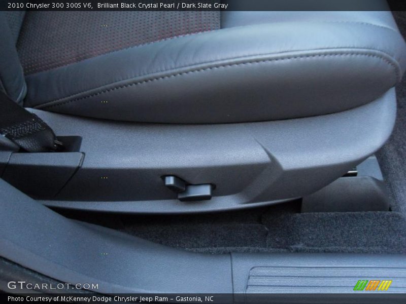 Brilliant Black Crystal Pearl / Dark Slate Gray 2010 Chrysler 300 300S V6