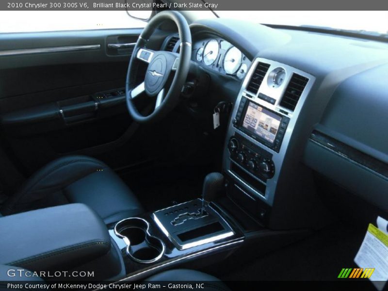 Brilliant Black Crystal Pearl / Dark Slate Gray 2010 Chrysler 300 300S V6