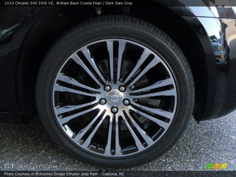 Brilliant Black Crystal Pearl / Dark Slate Gray 2010 Chrysler 300 300S V6